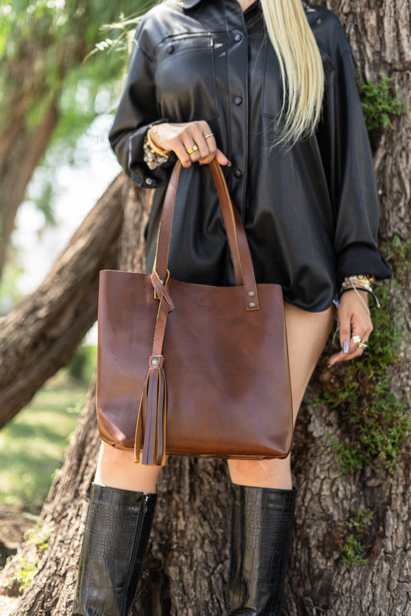 Bolsa Dama Tote con cargador Magnético🔋 y cosmetiquera con cierre💄