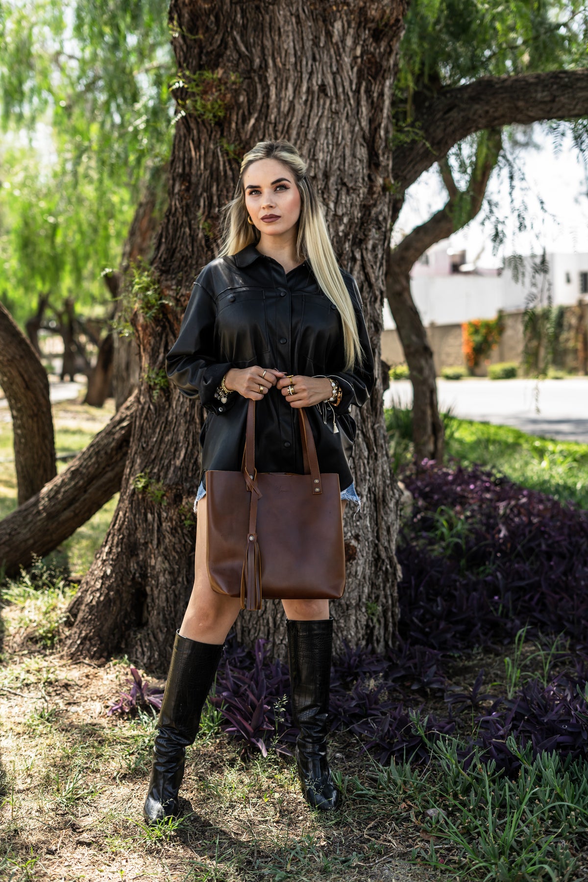 Bolsa Dama Tote con cargador Magnético🔋 y cosmetiquera con cierre💄 *Roble* - mosvartimxBolsa Dama Tote con cargador Magnético🔋 y cosmetiquera con cierre💄 *Roble*