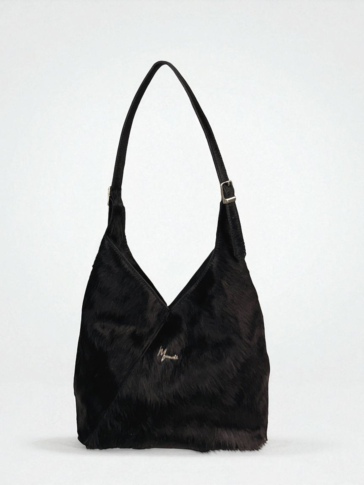 Bolso mod  Nigeria Pelo de Res Negro Asa Ajustable
