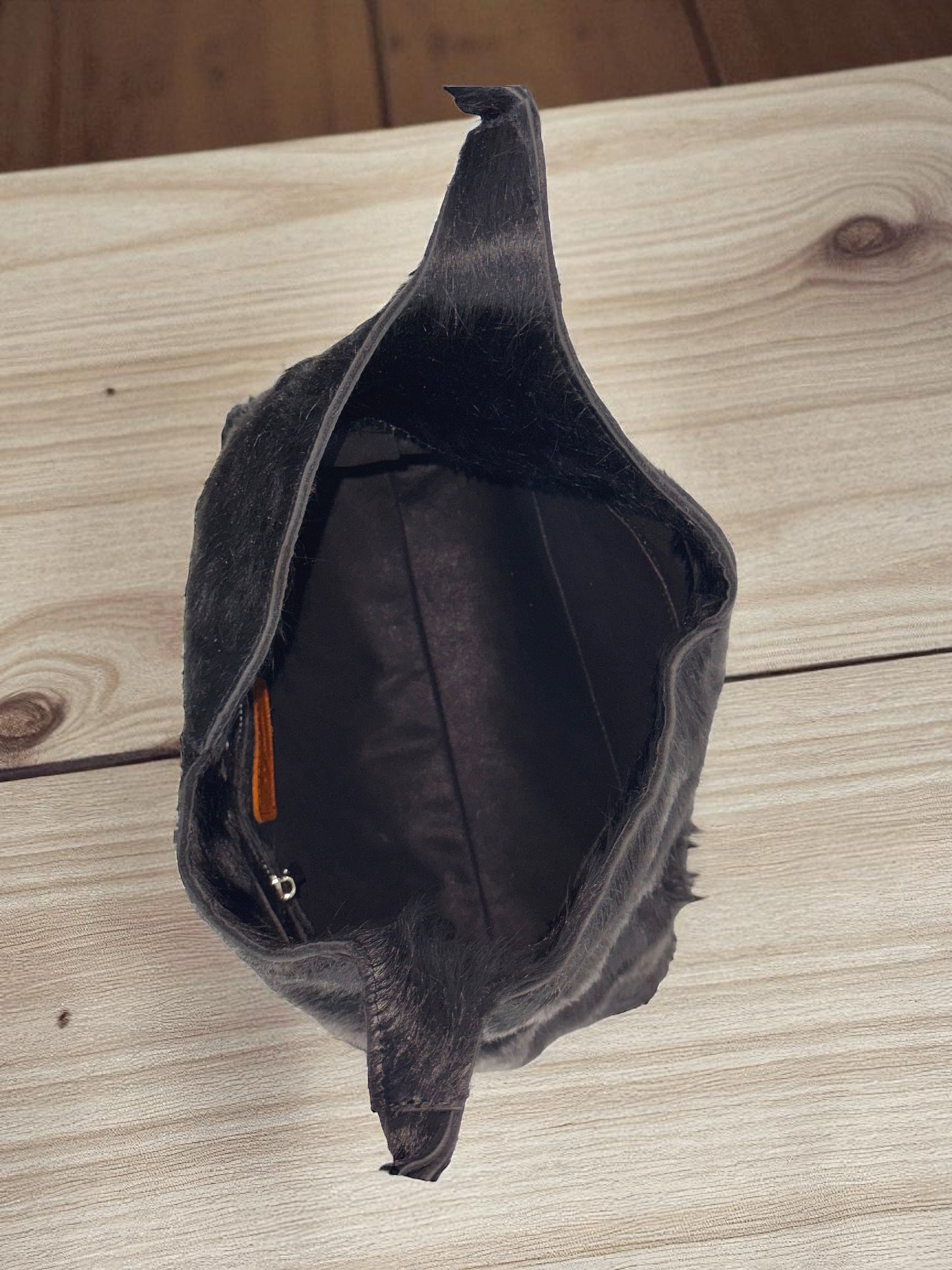 Bolso mod  Nigeria Pelo de Res Negro Asa Ajustable