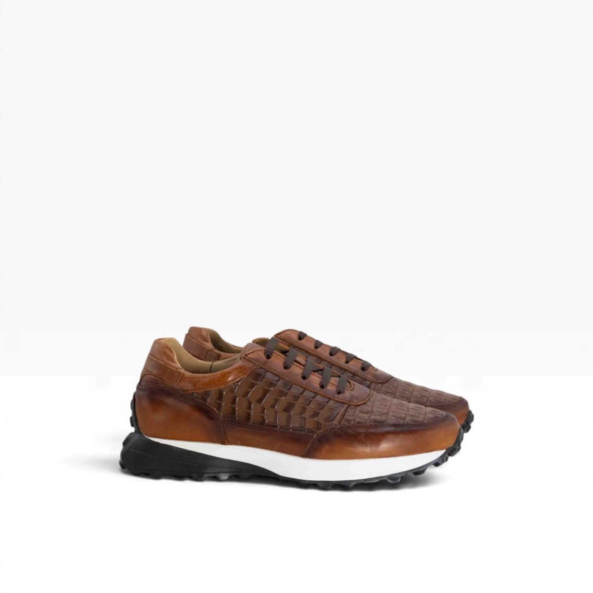 Tenis piel genuina mod 20000 Caoba Pull Up / Grabado de Cocodrilo Shedron* Sombreado* - MosvartiTenis piel genuina mod 20000 Caoba Pull Up / Grabado de Cocodrilo Shedron* Sombreado*