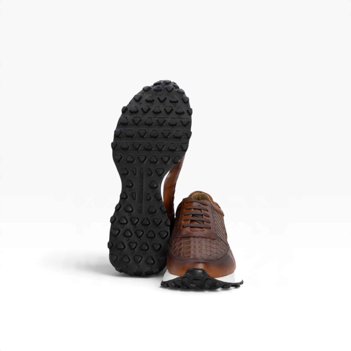 Tenis piel genuina mod 20000 Caoba Pull Up / Grabado de Cocodrilo Shedron* Sombreado* - MosvartiTenis piel genuina mod 20000 Caoba Pull Up / Grabado de Cocodrilo Shedron* Sombreado*