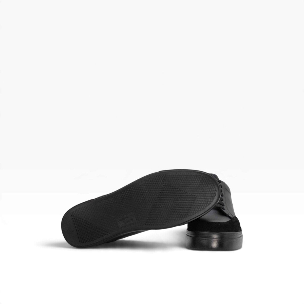 Tenis piel genuina mod 16000 Pull Up Negro / Gamuza Negro - MosvartiTenis piel genuina mod 16000 Pull Up Negro / Gamuza Negro