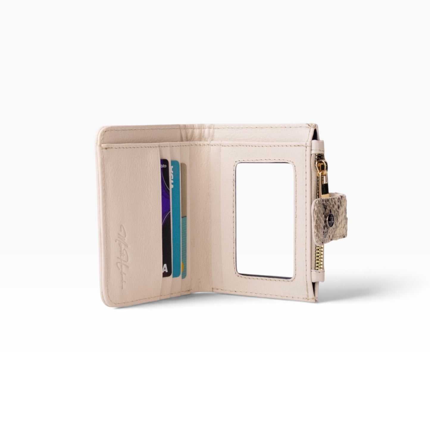 Cartera mosvartimx modelo Bolivia en piel blanca con tarjetero, ventana para identificación y cierre lateral