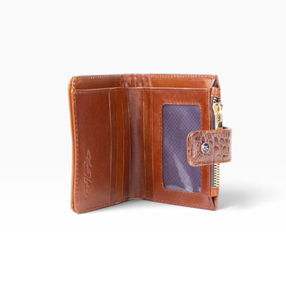 Cartera mosvartimx modelo Bolivia abierta de piel bovina color café con detalles exóticos y broche de seguridad