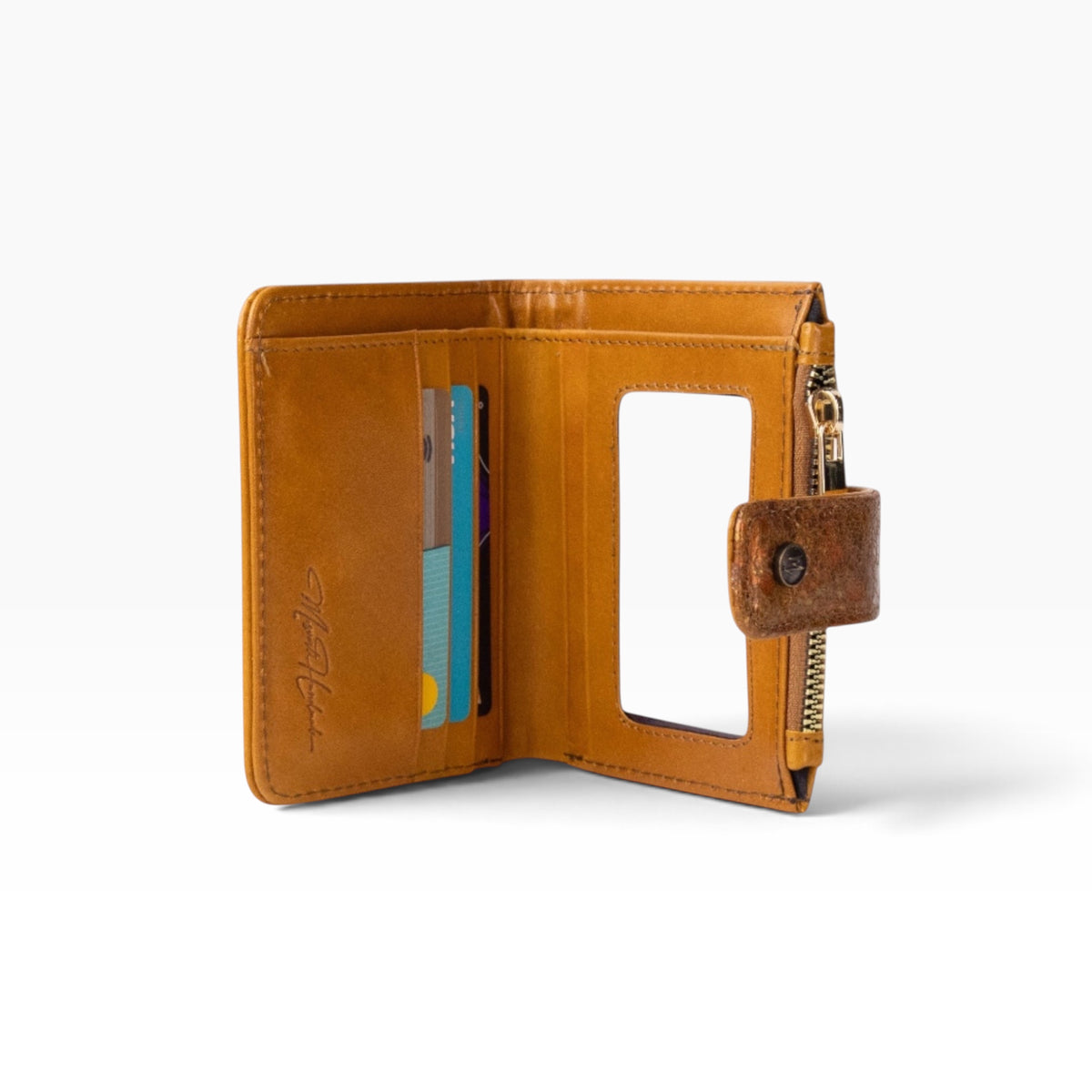 Cartera mosvartimx modelo Bolivia abierta en piel bovina color café claro con tarjetero y ventana para identificación