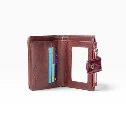 Cartera mosvartimx modelo Bolivia de piel bovina color café con tarjetero, ventana para ID y cierre lateral rojo.