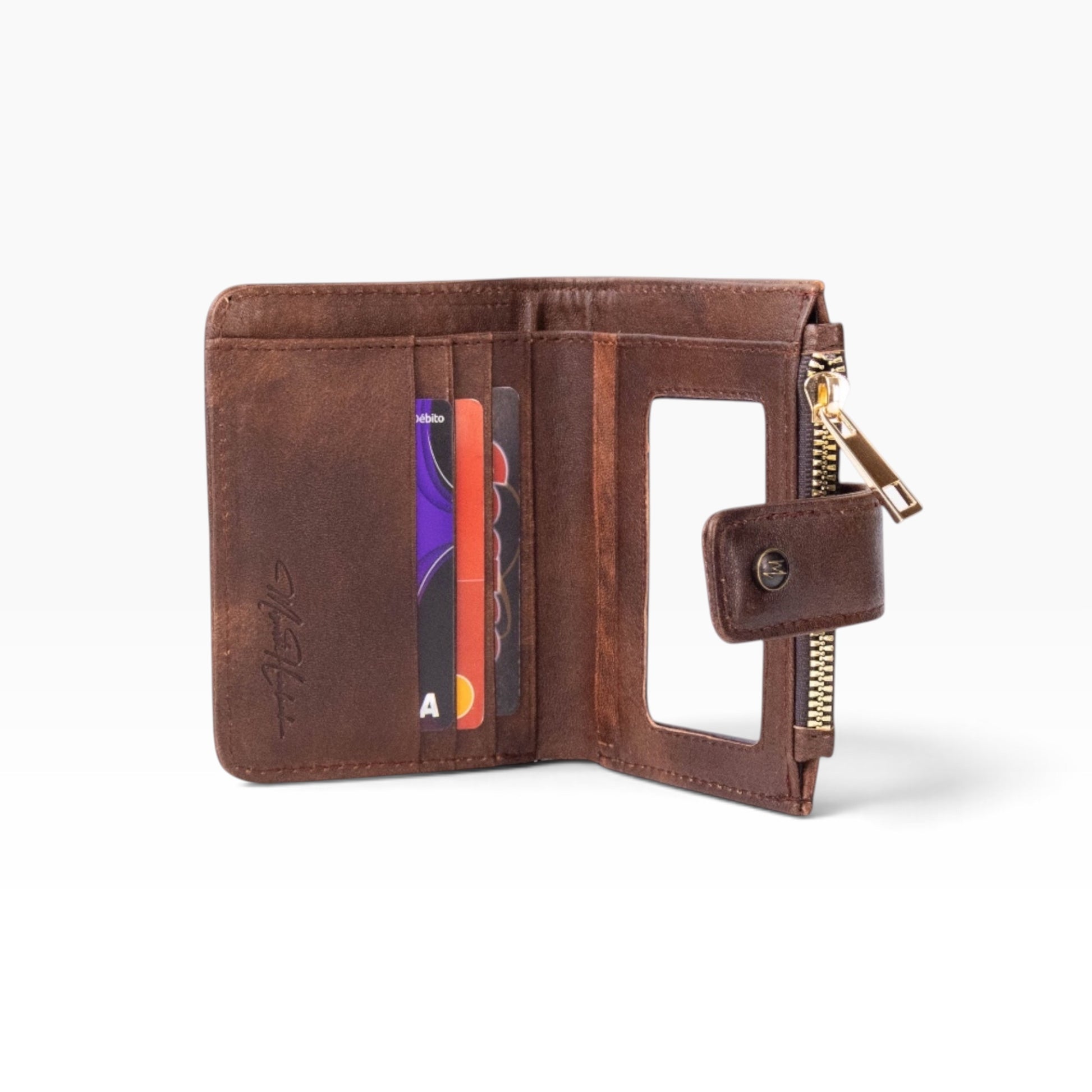 Cartera mosvartimx modelo Bolivia de piel bovina café con tarjetero, ventana para identificación y cierre de broche.